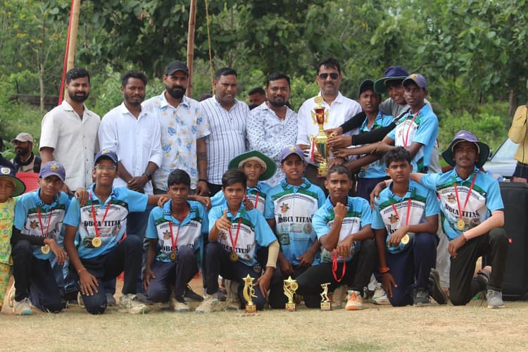 Sports : रॉयल चैलेंजर्स को हरा टाइटंस बना चैंपियन