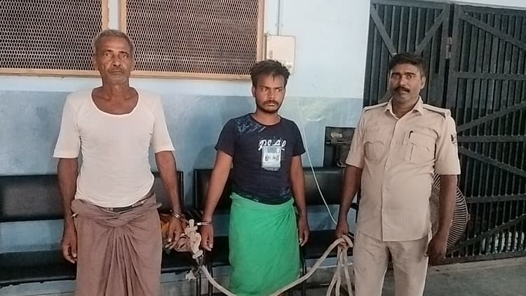 एनबीडब्ल्यू वारंटी पिता-पुत्र को पुलिस ने किया गिरफ्तार