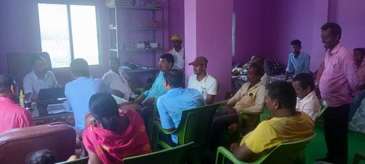 सभी वार्डों से कचरे का उठाव करें सुनिश्चित