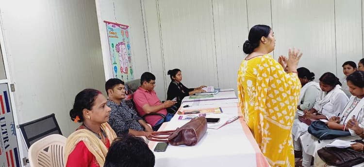 परिवार नियोजन से जुड़ी योजनाओं पर विस्तार से की गयी चर्चा