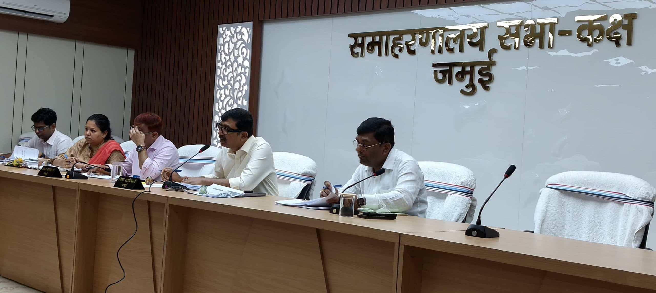 महिला संवाद कार्यक्रम के आवेदनों का शीघ्र निष्पादन करने के निर्देश