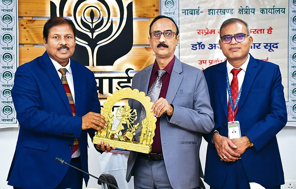 नाबार्ड के उप प्रबंध निदेशक डॉ एके सूद ने किया झारखंड का दौरा