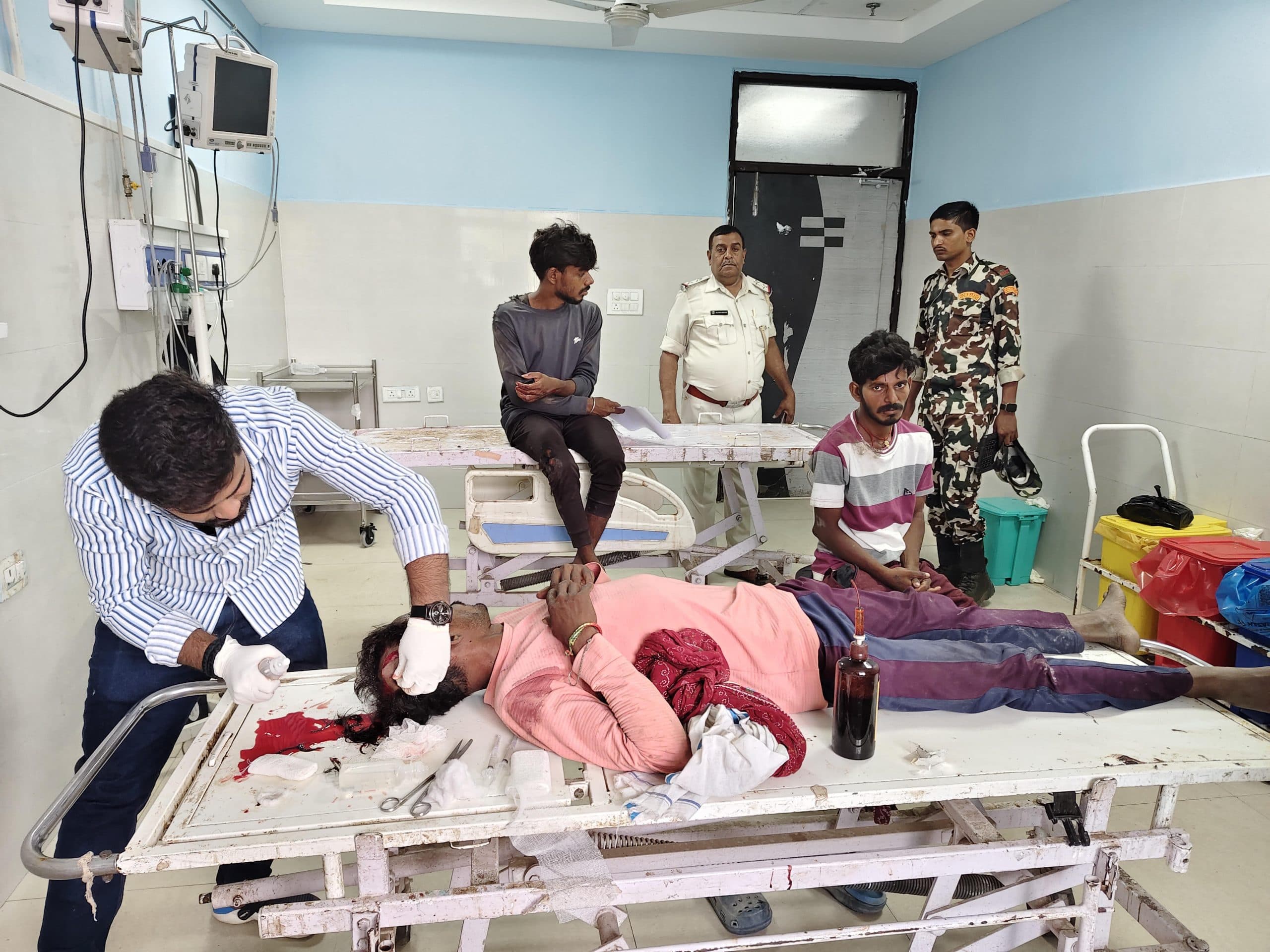 दो बाइकों की भिड़ंत में सगे भाइयों समेत चार जख्मी