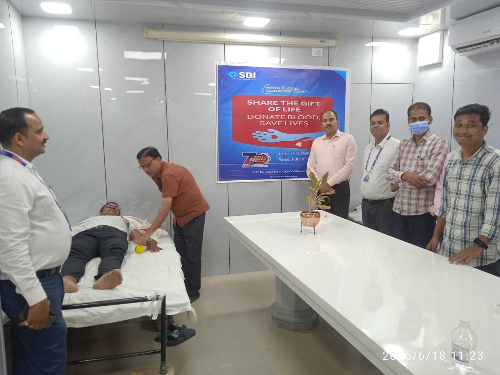 रक्तदान से जरूरतमंदों में मिलती नई जिंदगी : प्रबंधक