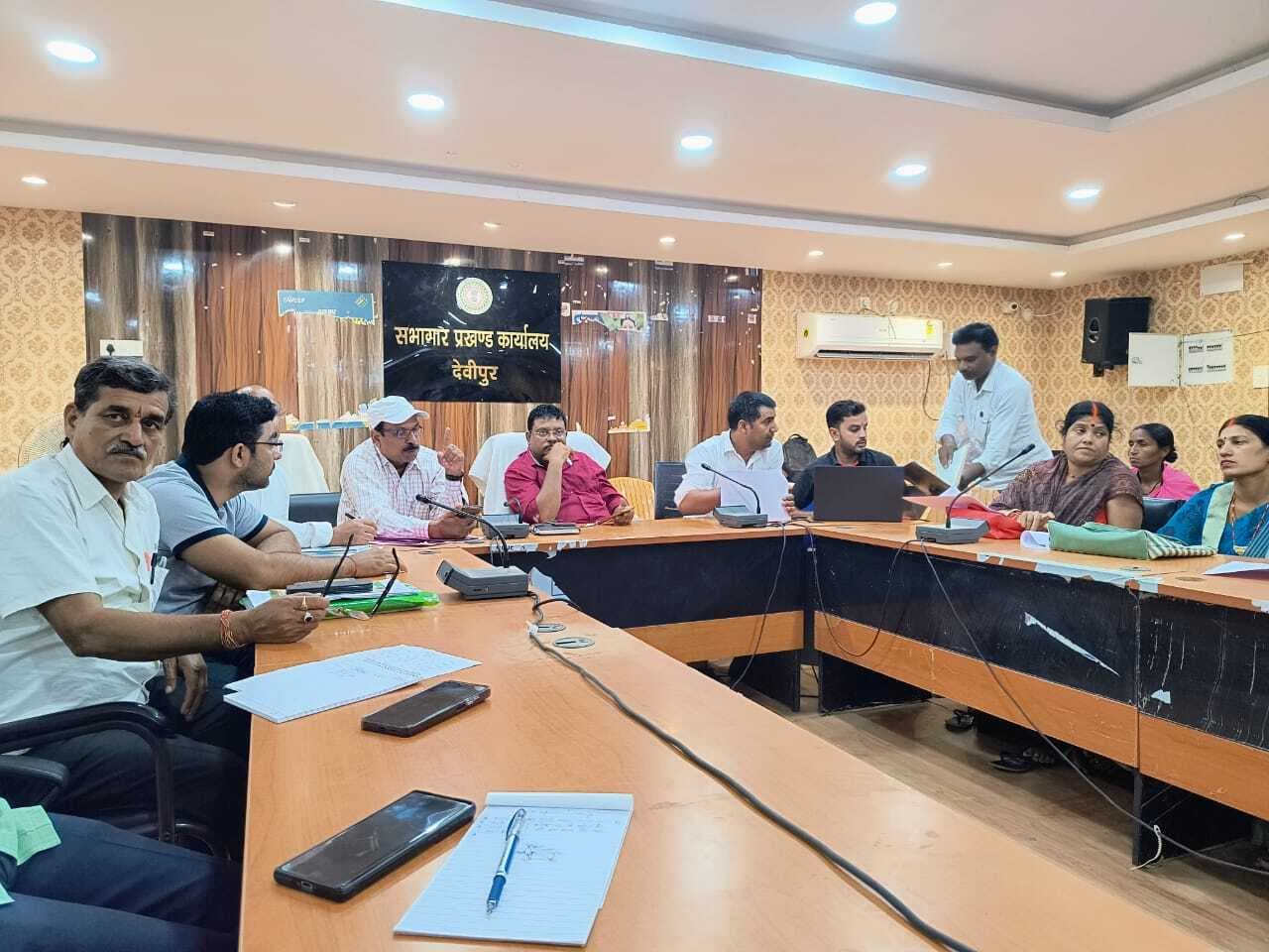 नजरी नक्शा के लिए बीएलओ को मिला प्रशिक्षण