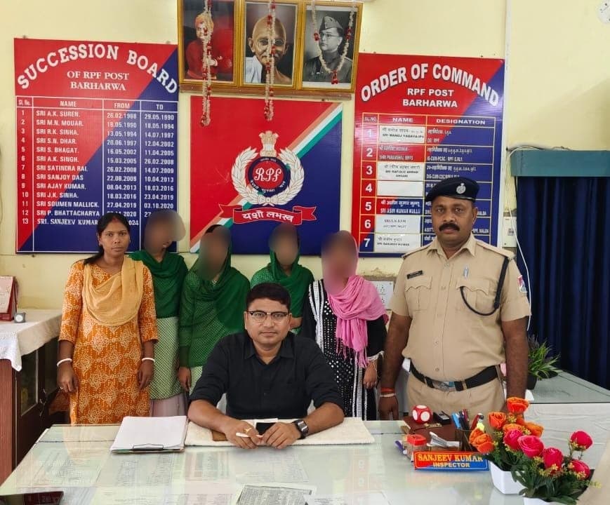 काम की तलाश में मुंबई जा रही चार नाबालिगों को आरपीएफ ने किया संस्था के हवाले