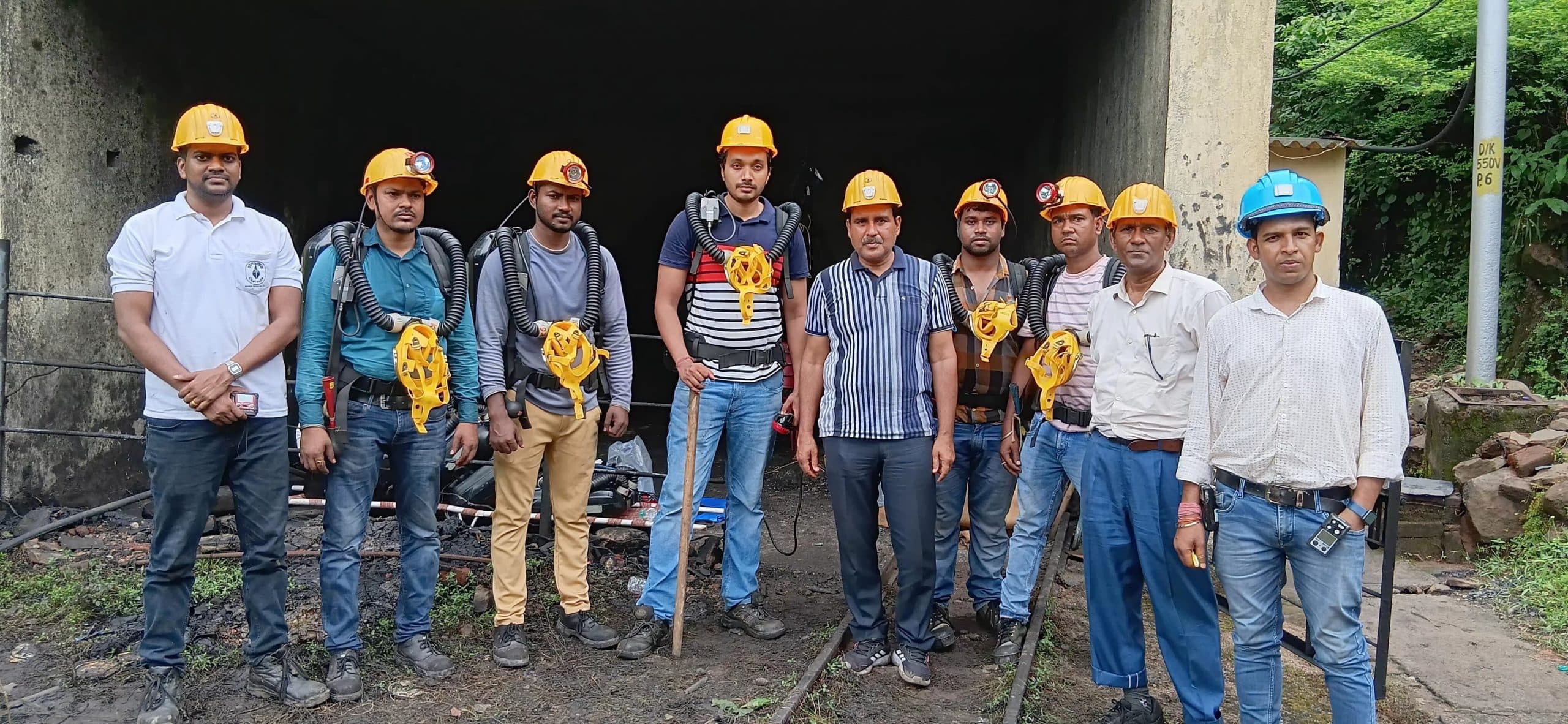 Bokaro News : खदान में लगी आग पर पूरी तरह से नहीं पाया जा सका है काबू