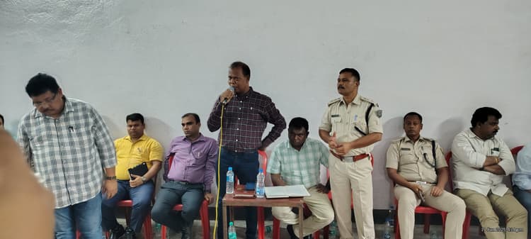 त्रिपक्षीय वार्ता के बाद खनन व परिवहन कार्य बहाल करने पर सहमति