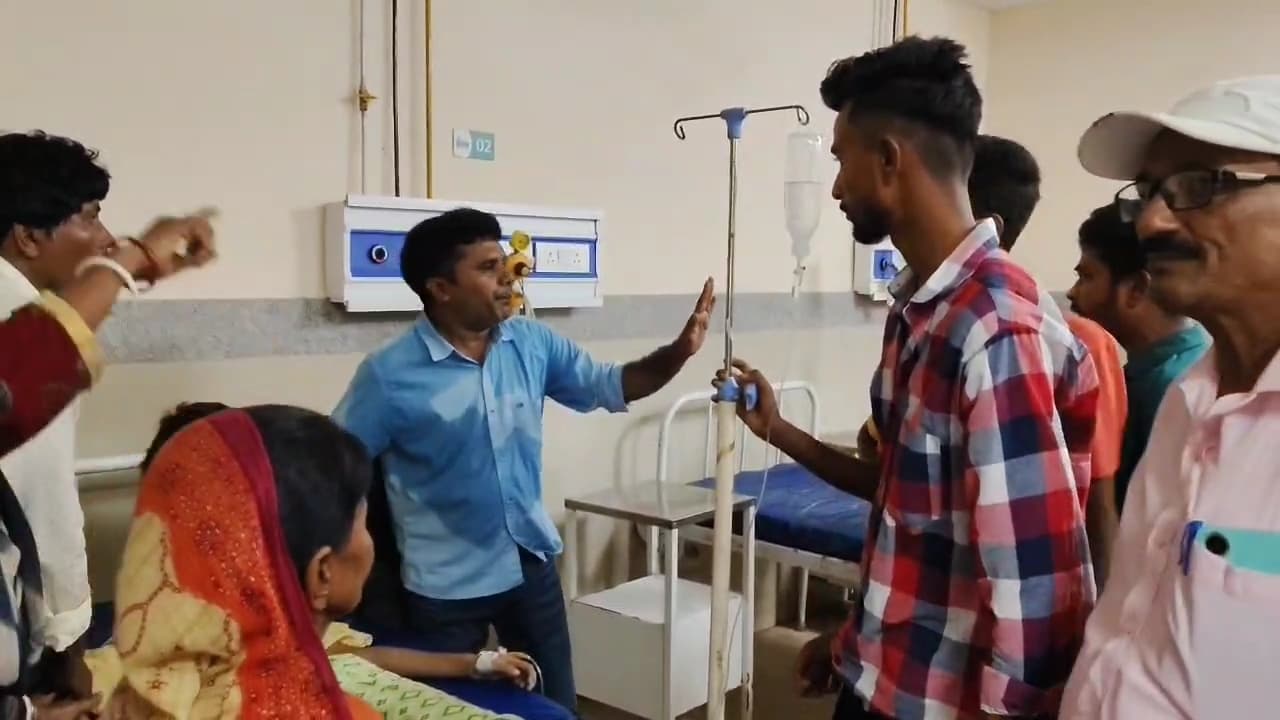 सांप डसने से बच्ची की मौत, लापरवाही का आरोप लगा परिजनों ने किया हंगामा