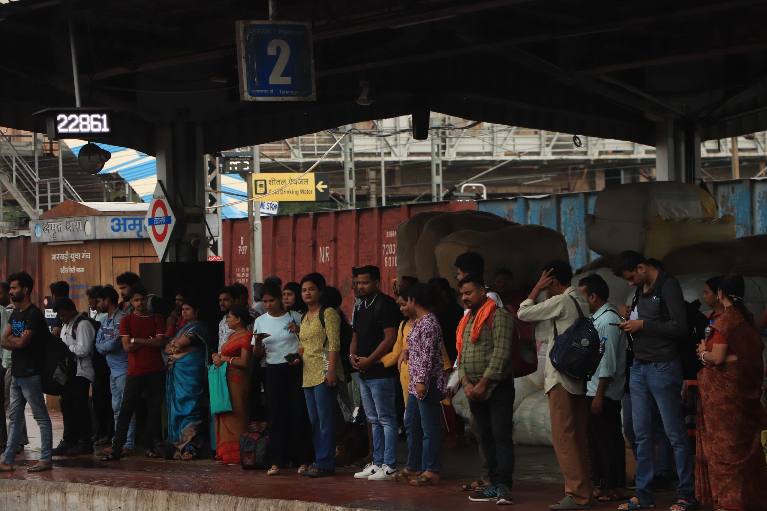 Jamshedpur News : भारी बारिश के कारण टाटानगर से खुलने वाली 25 से अधिक ट्रेनें रद्द, देखें लिस्ट