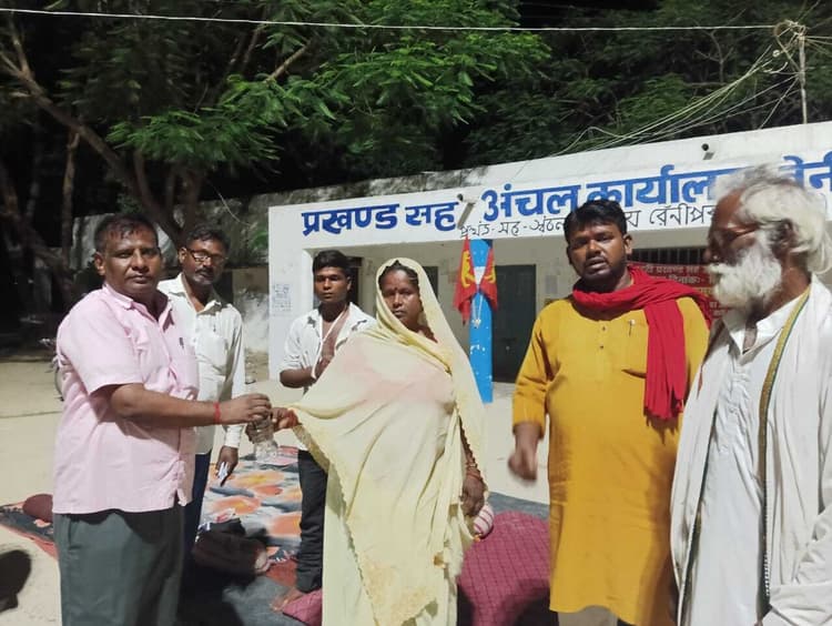 Madhubani News : एसडीएम व एसडीपीओ के पहल पर पीड़िता ने किया अनशन समाप्त