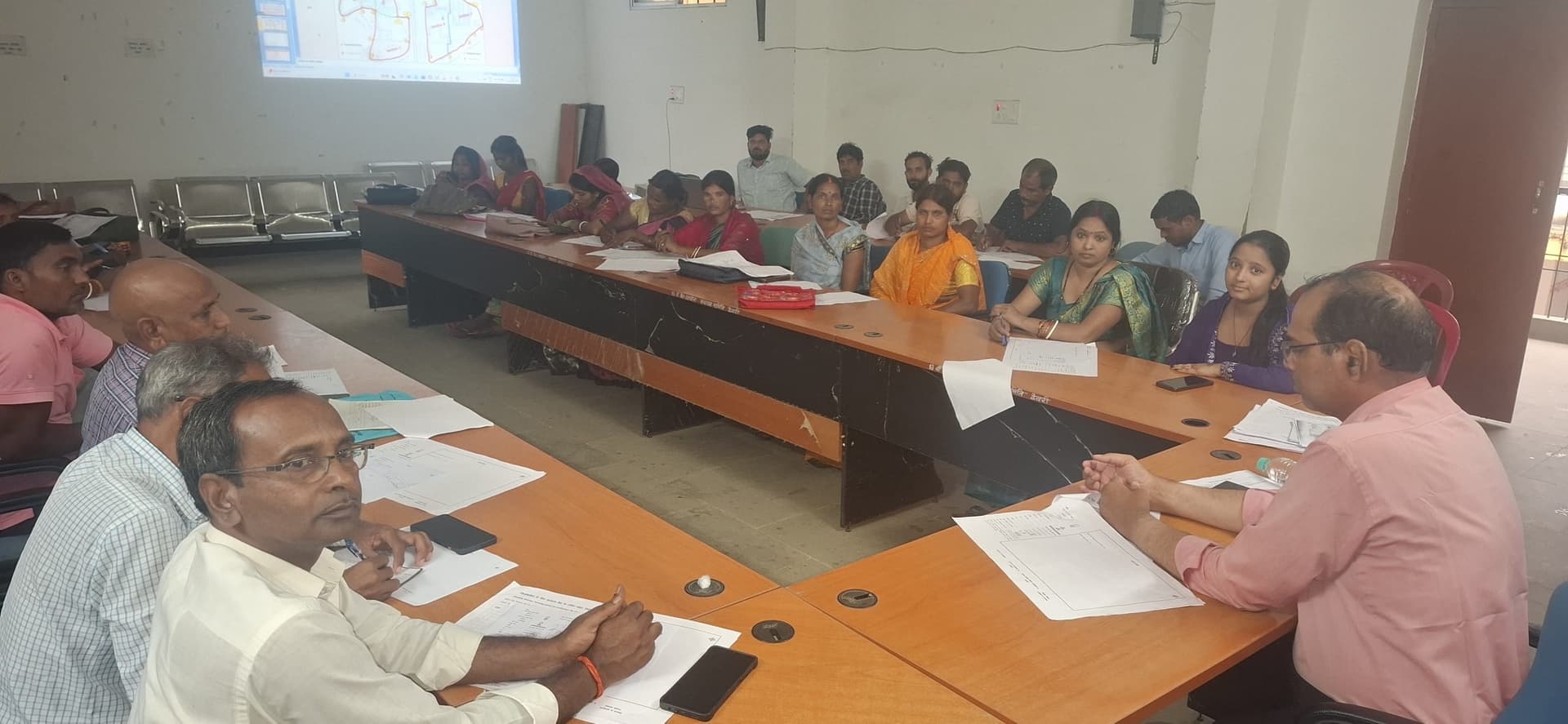 Giridih News :बीएलओ के चार दिवसीय प्रशिक्षण का समापन