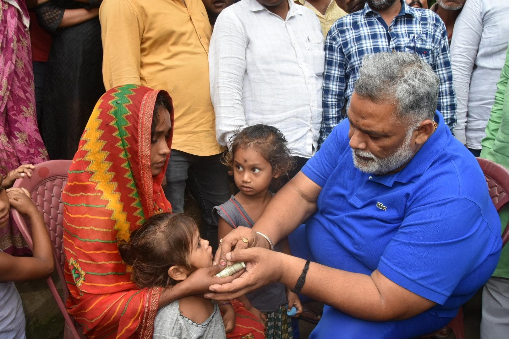 सांसद ने पीड़ित परिवारों से की मुलाकात, कहा-ड्रग्स के आगोश में फंसते जा रहे हैं युवा