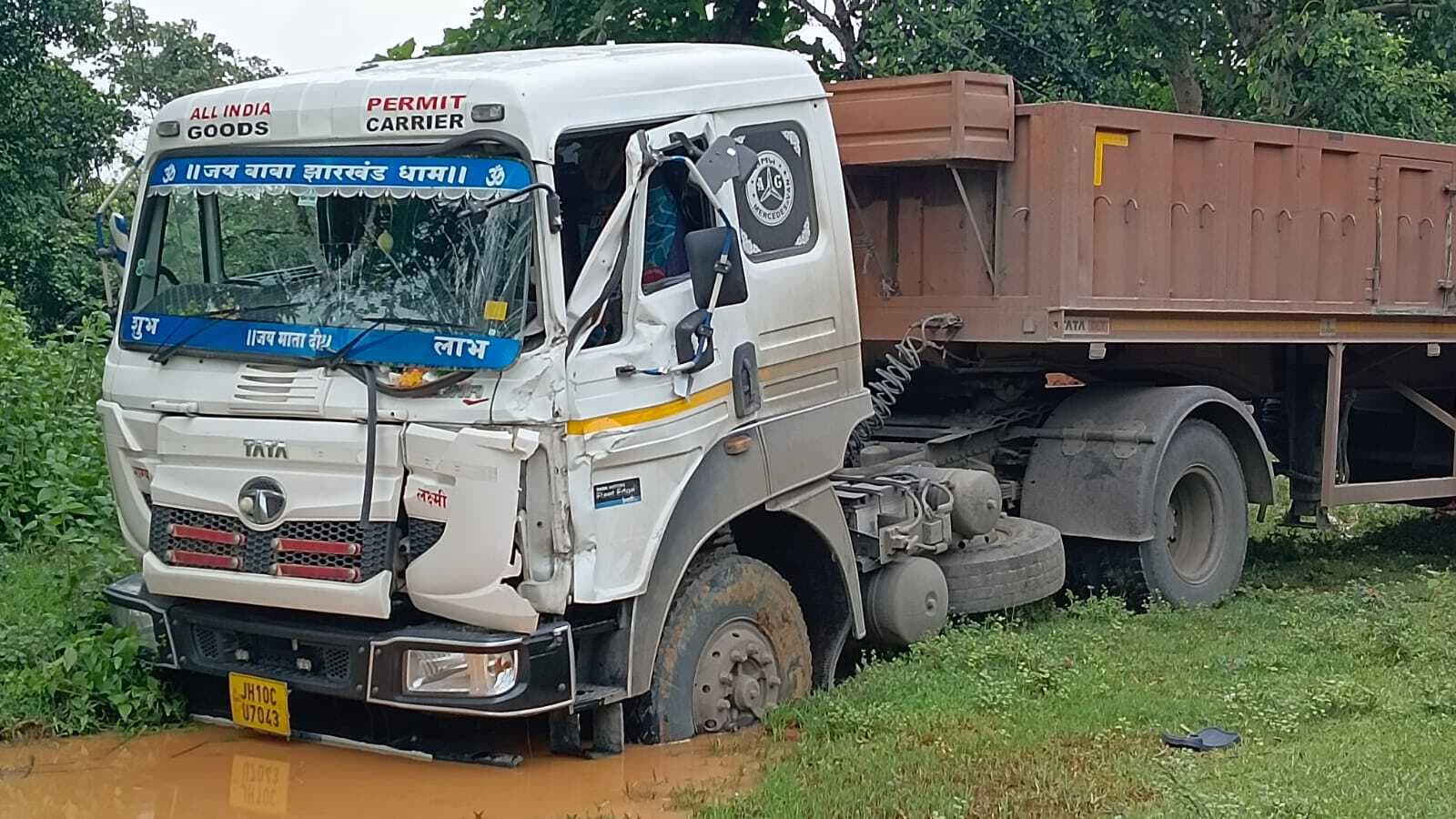 बाइक से गिर कर युवक गंभीर रूप से घायल, भर्ती