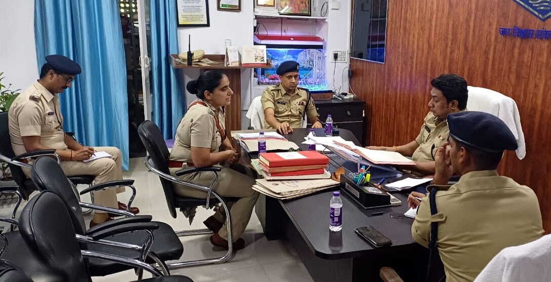 टॉप-10 में अपराधियों को करें गिरफ्तार, शहर में करें प्रभावी गश्ती : डीआइजी