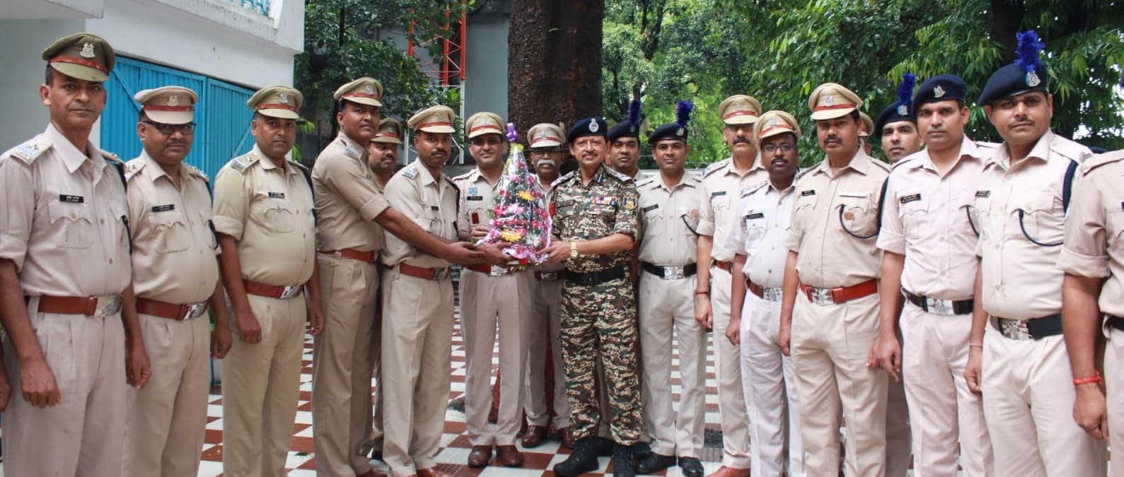 Bokaro News : सीआरपीएफ परिचालन क्षेत्र बोकारो रेंज के डीआइजी ने पदभार किया ग्रहण