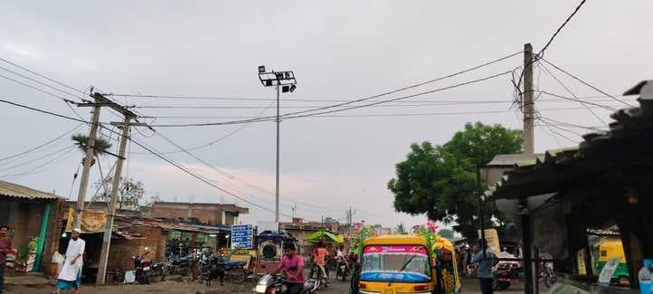 चार माह से बंद है मिल्की चौक का हाइमास्ट लाइट