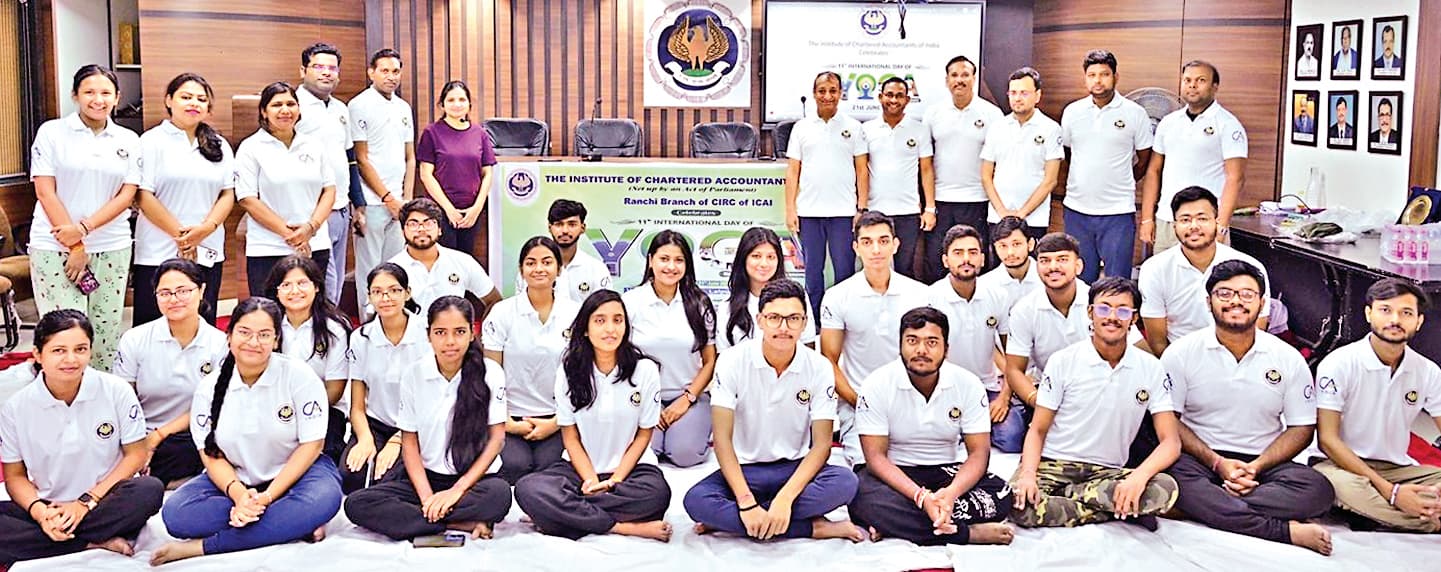 Ranchi news योग केवल व्यायाम नहीं, एक जीवनशैली है : सीए अभिषेक