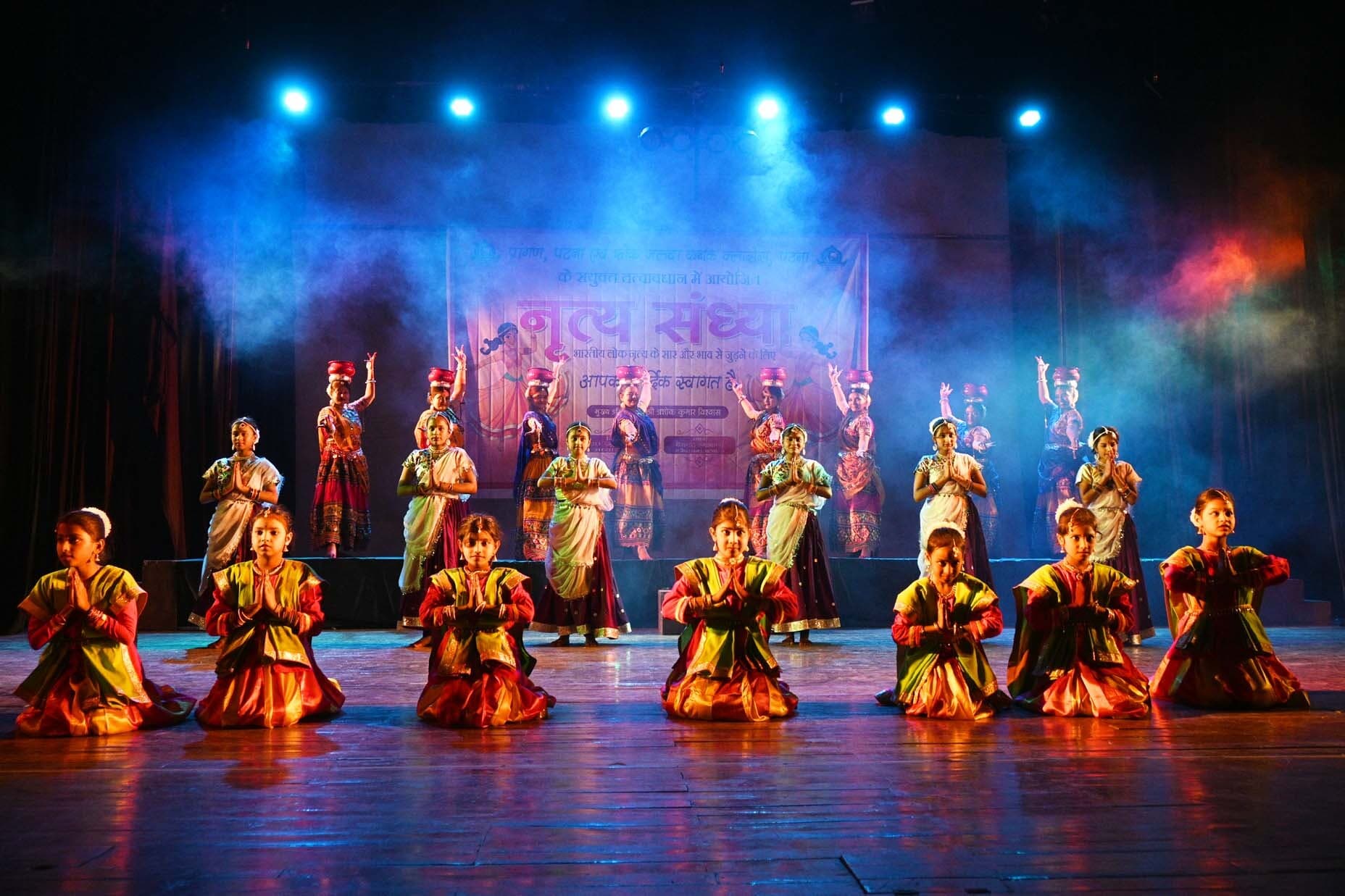 प्रेमचंद रंगशाला: नृत्य संध्या में बच्चों ने दी मनमोहक प्रस्तुति