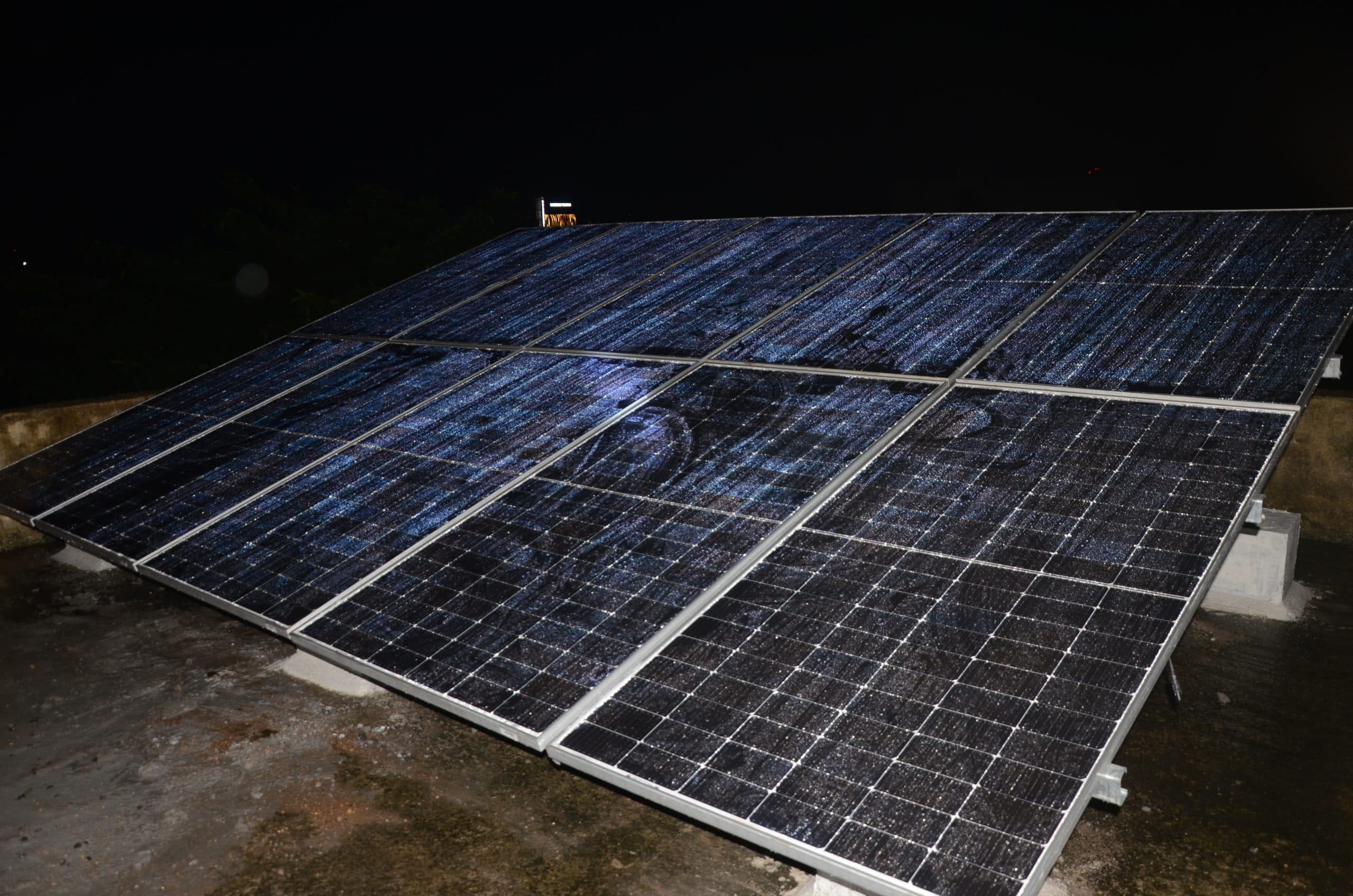 Deoghar News : सौर ऊर्जा से जगमग होंगे जिले के दो हजार से अधिक सरकारी स्कूल