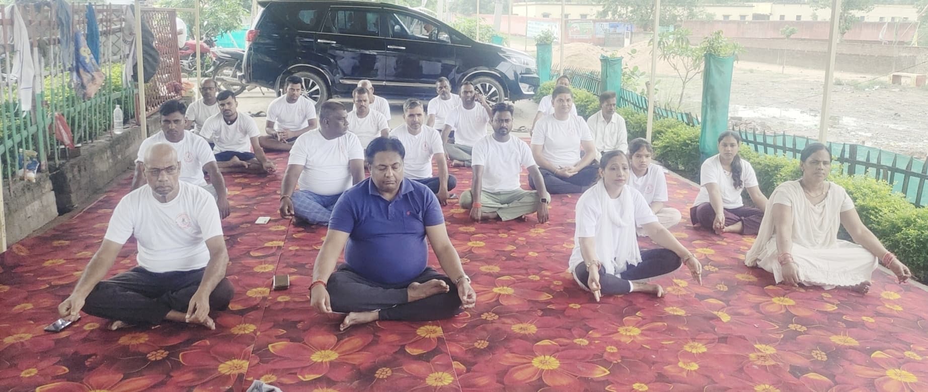 योग के प्रति लोगों को होना होगा जागरूक