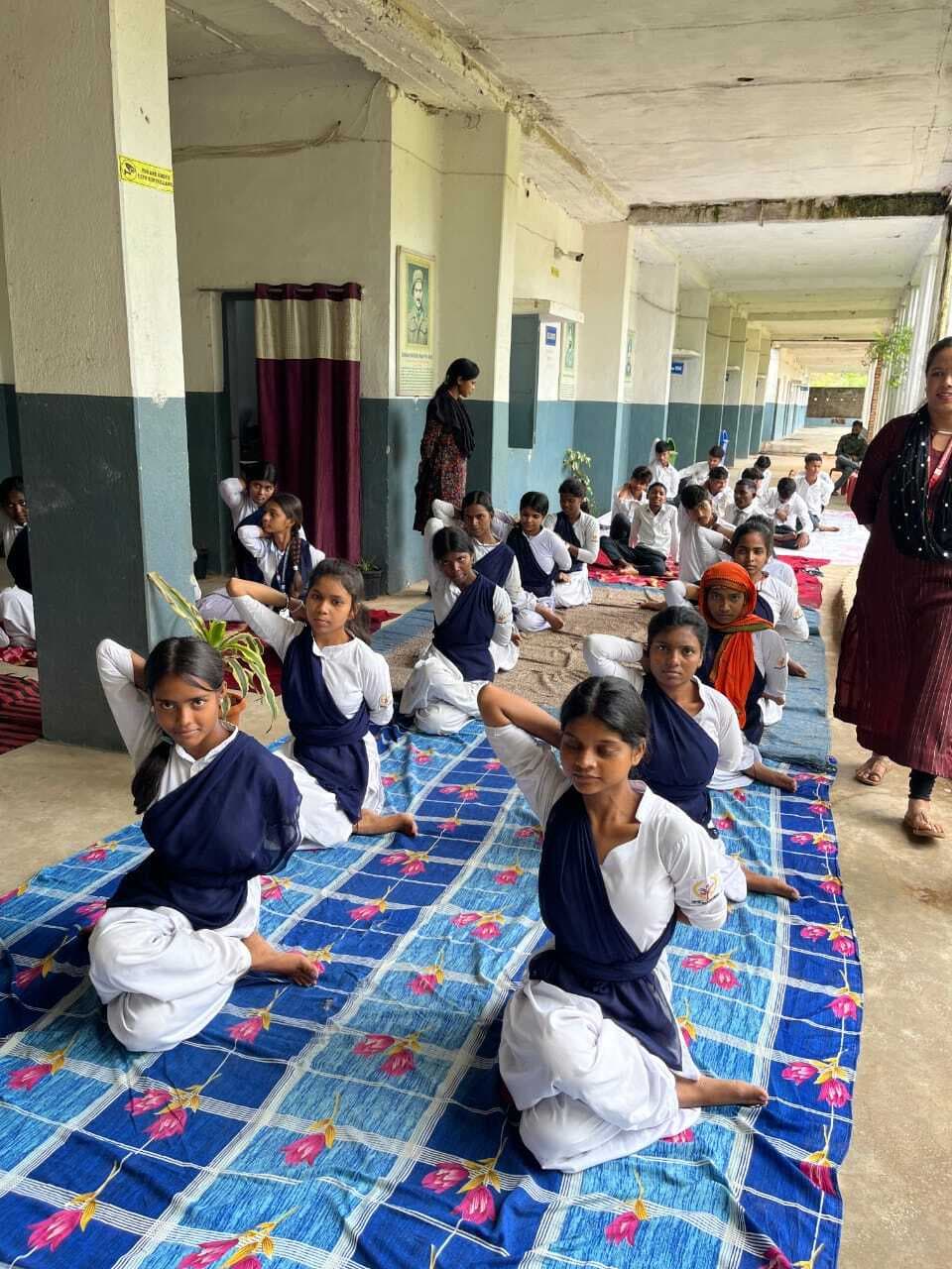 एमआइसी में छात्रों ने योग की महत्ता को जाना