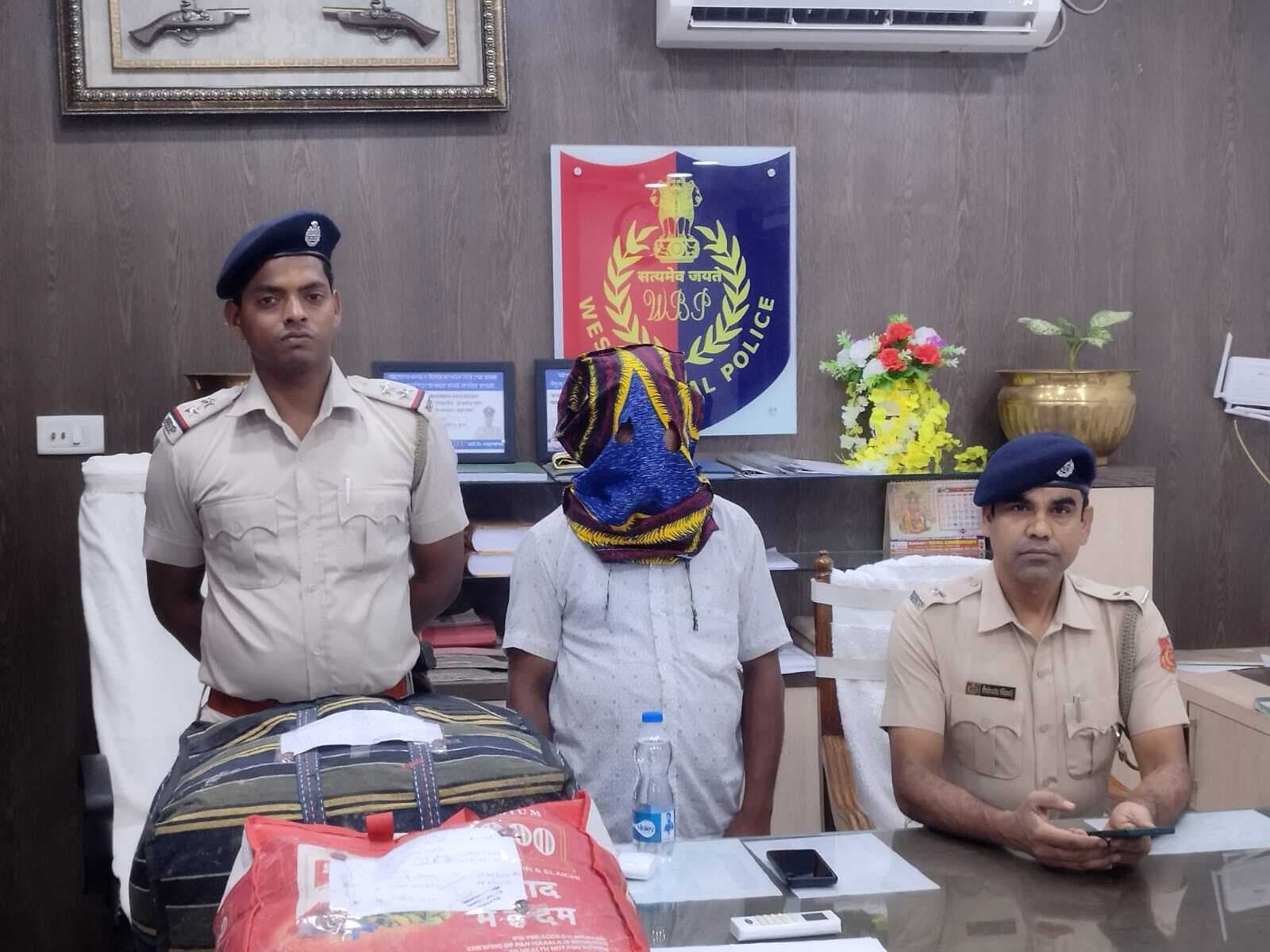 25 केजी गांजा के साथ एक व्यक्ति गिरफ्तार