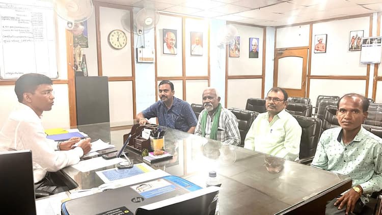 Jamshedpur news. जीएम से मुलाकात कर बिजली बिल में सुधार की मांग