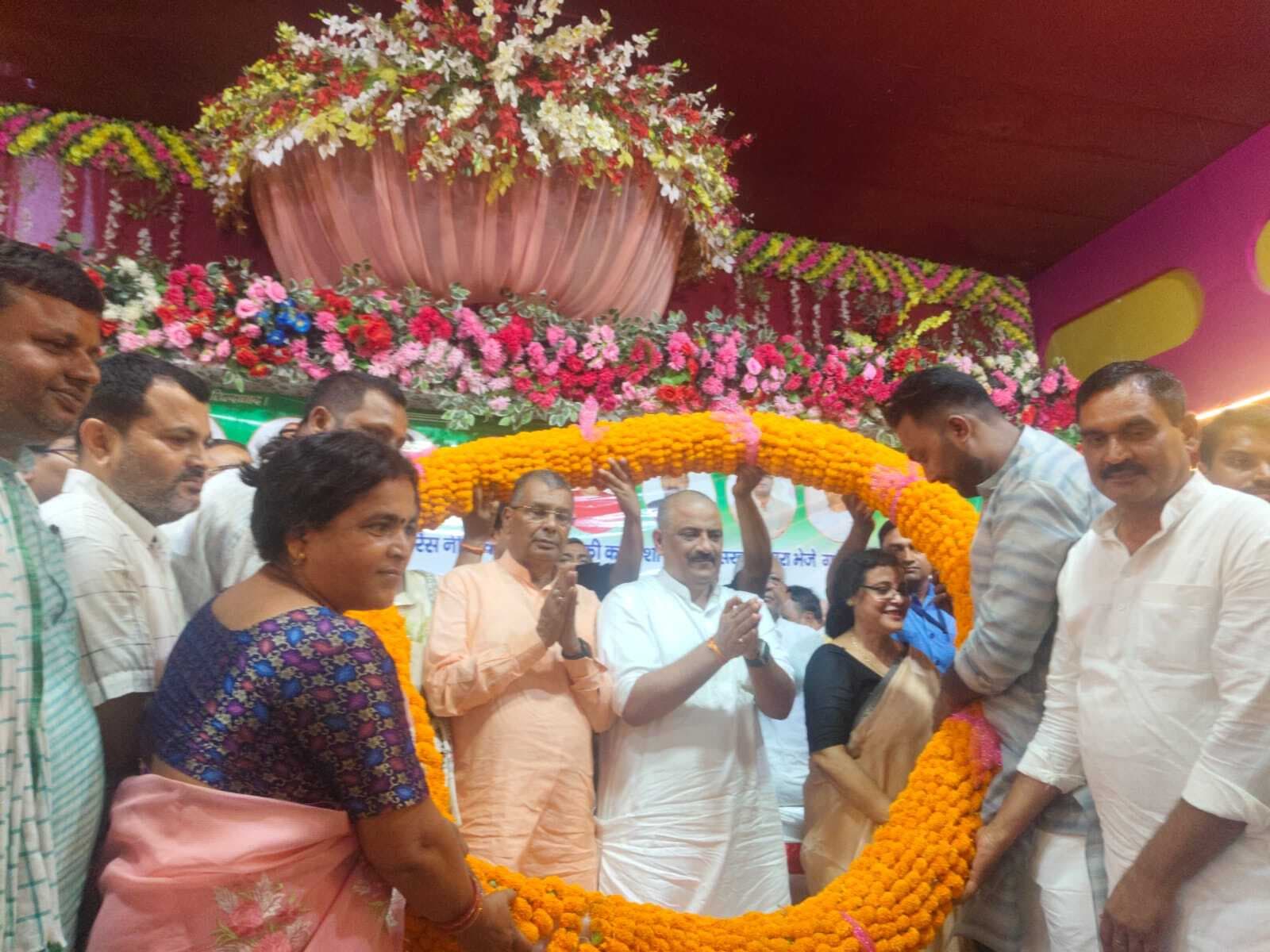 Madhubani News : नीतीश कुमार के कार्यकाल में बिहार का हो रहा चहुंमुखी विकास : संजय झा