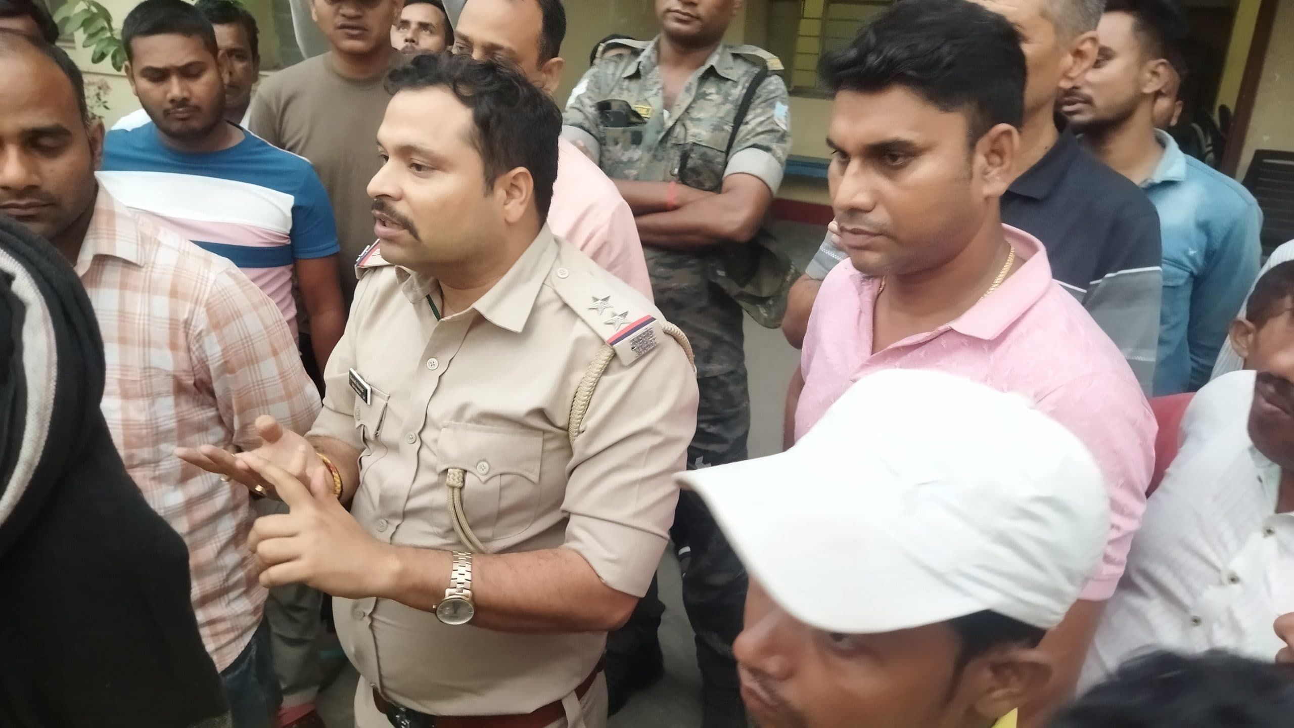 Bokaro News : मासूम का मिला था क्षत-विक्षत शव, हत्यारोपियों की गिरफ्तारी के लिए थाना का घेराव