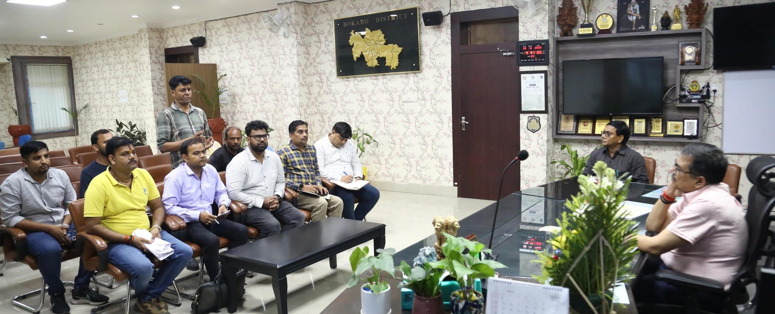 Bokaro News : 108 एंबुलेंस सेवा बहाल, काम पर लौटे कर्मी