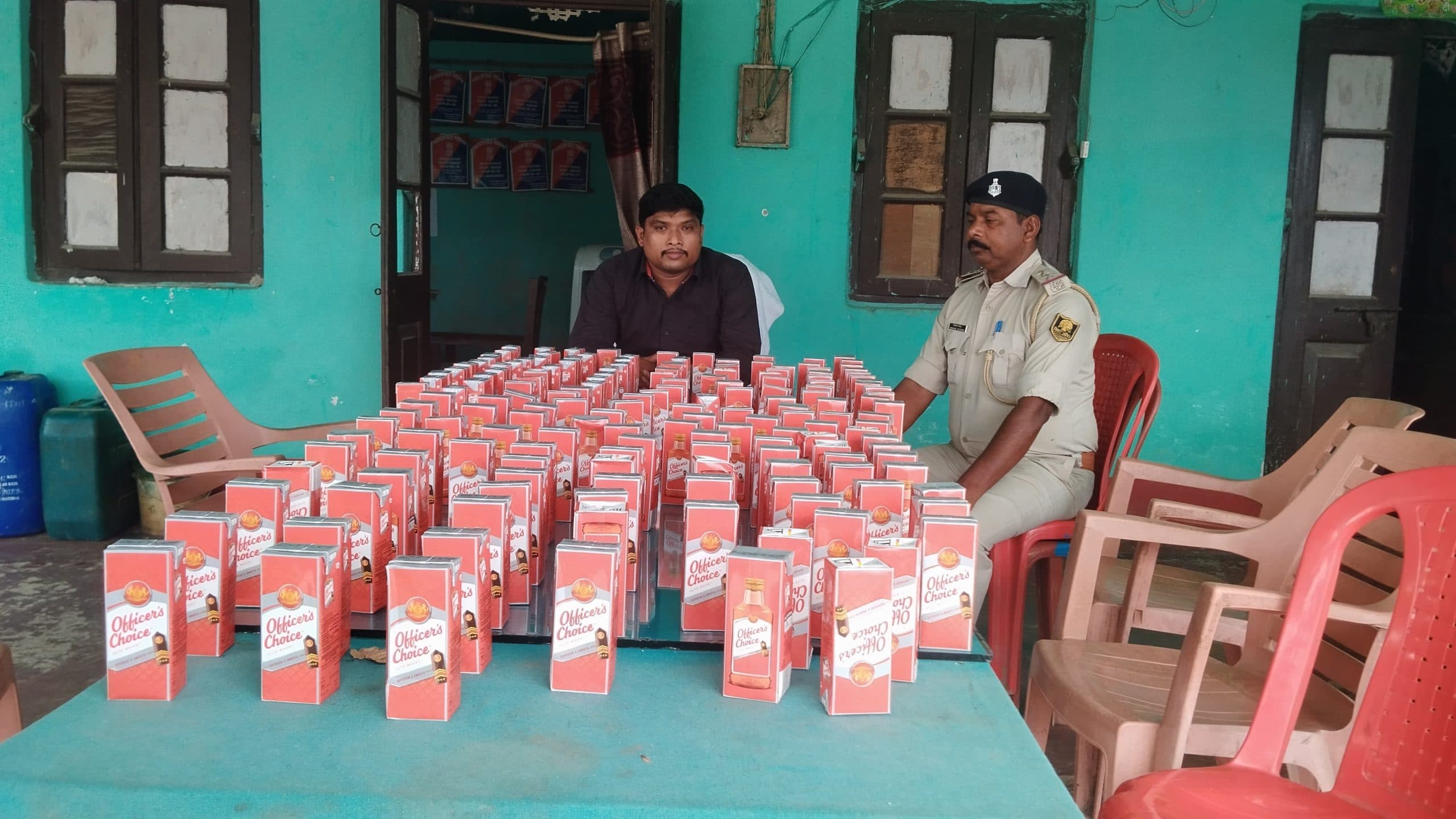 दो अलग-अलग जगहों से पुलिस ने किया 39.240 लीटर विदेशी शराब बरामद