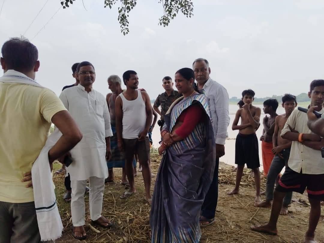 धनरूआ में खेतों में घुसा बाढ़ का पानी, फसलें तबाह