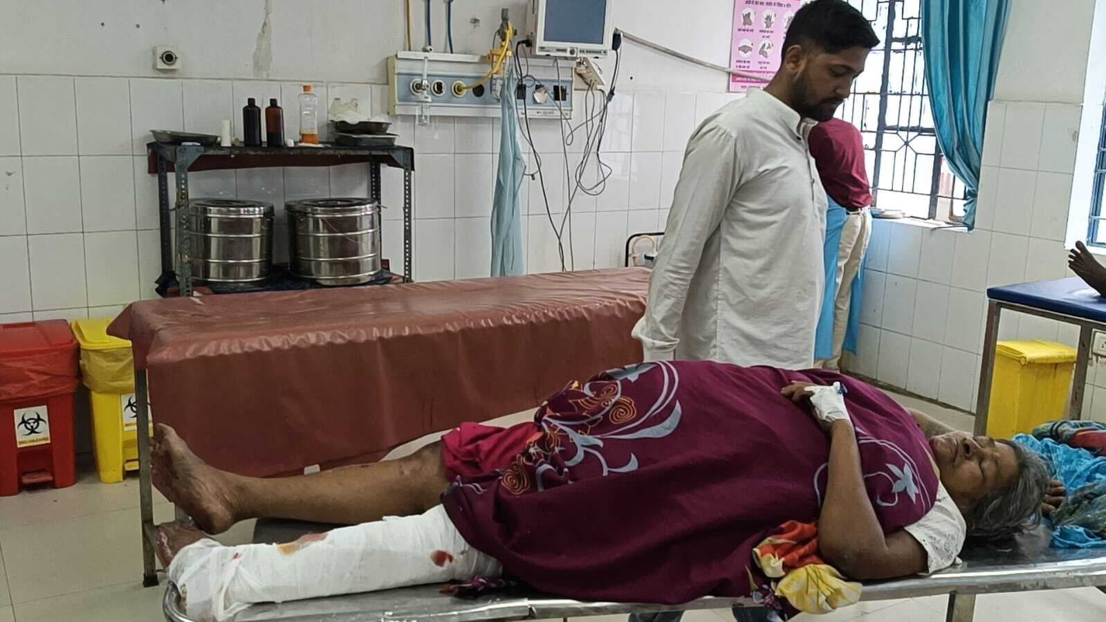 बलरेज टूटकर गिरने से वृद्ध महिला हुई घायल