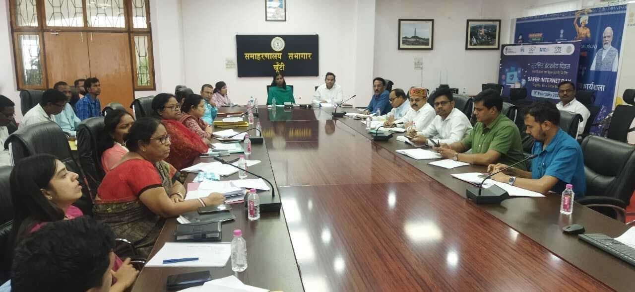 राजस्व संग्रहण का लक्ष्य शत प्रतिशत हासिल करें : उपायुक्त