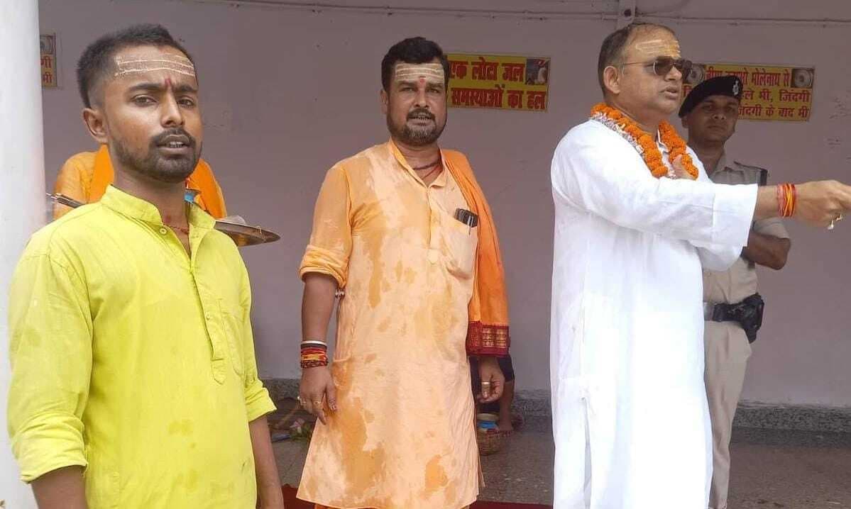 जल संसाधन विभाग के मंत्री पहुंचे बाबा नगरी