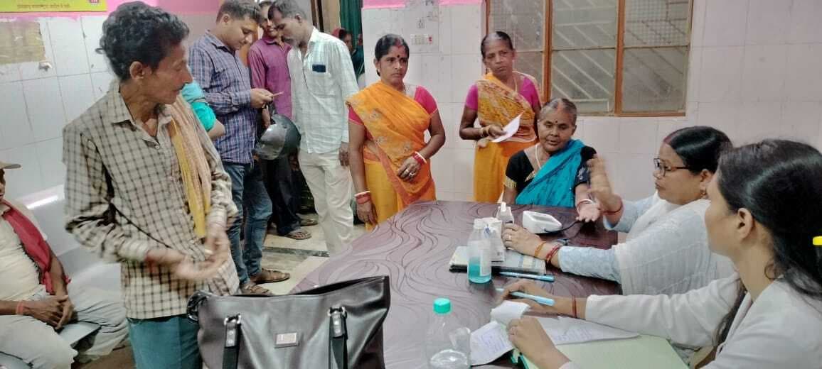 स्वास्थ्य मेले में 371 मरीजों की हुई जांच