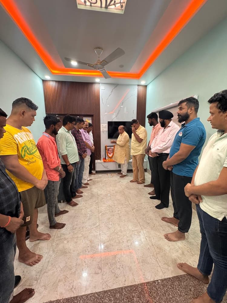 Giridih News :डॉ श्यामा प्रसाद मुखर्जी के सिद्धांतों को आत्मसात करने की जरूरत : भाजपा