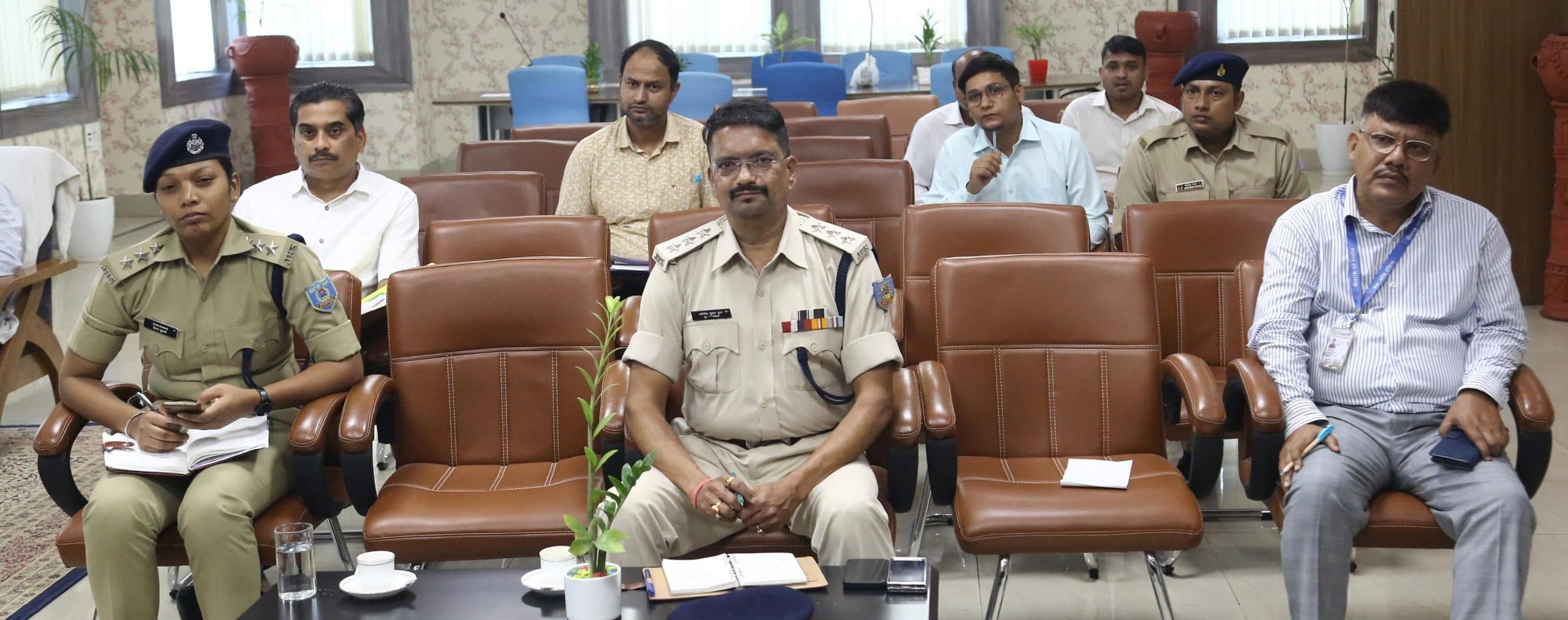 Bokaro News : उग्रवादियों को समाज की मुख्यधारा से जोड़ना प्राथमिकता : उपायुक्त