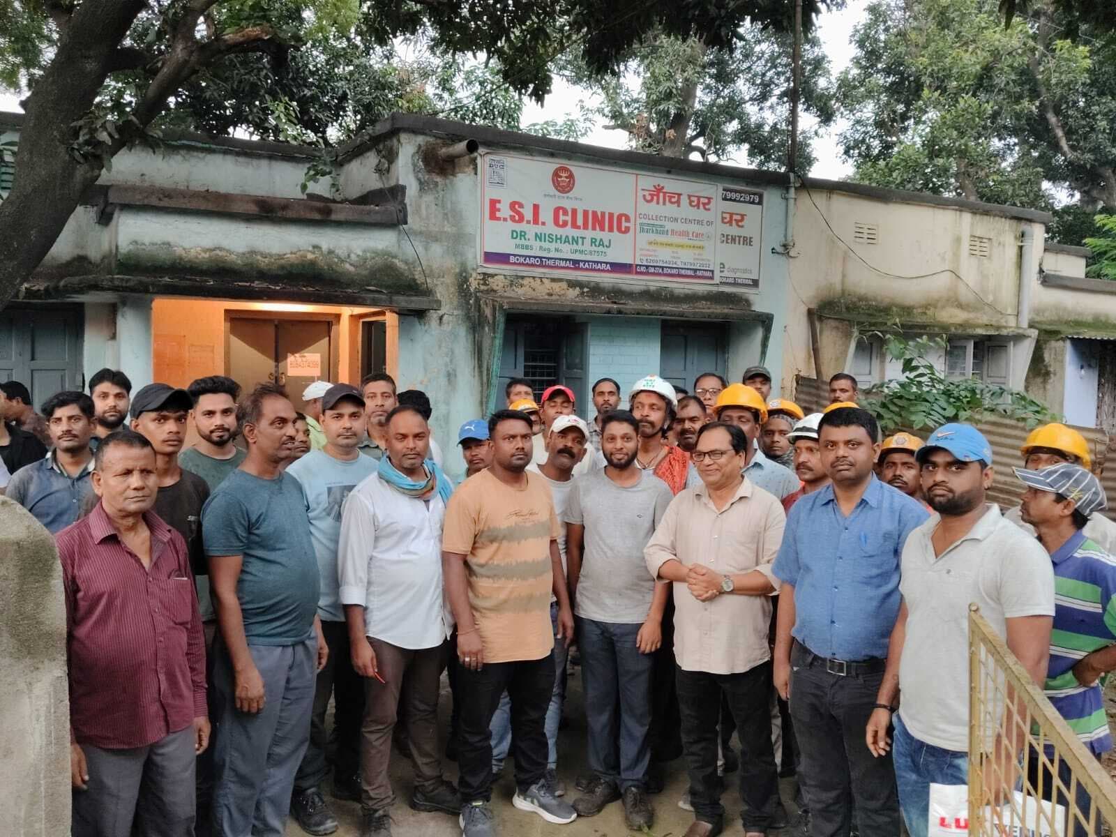 Bokaro News : चिकित्सा सुविधा की मांग को लेकर आंदोलन