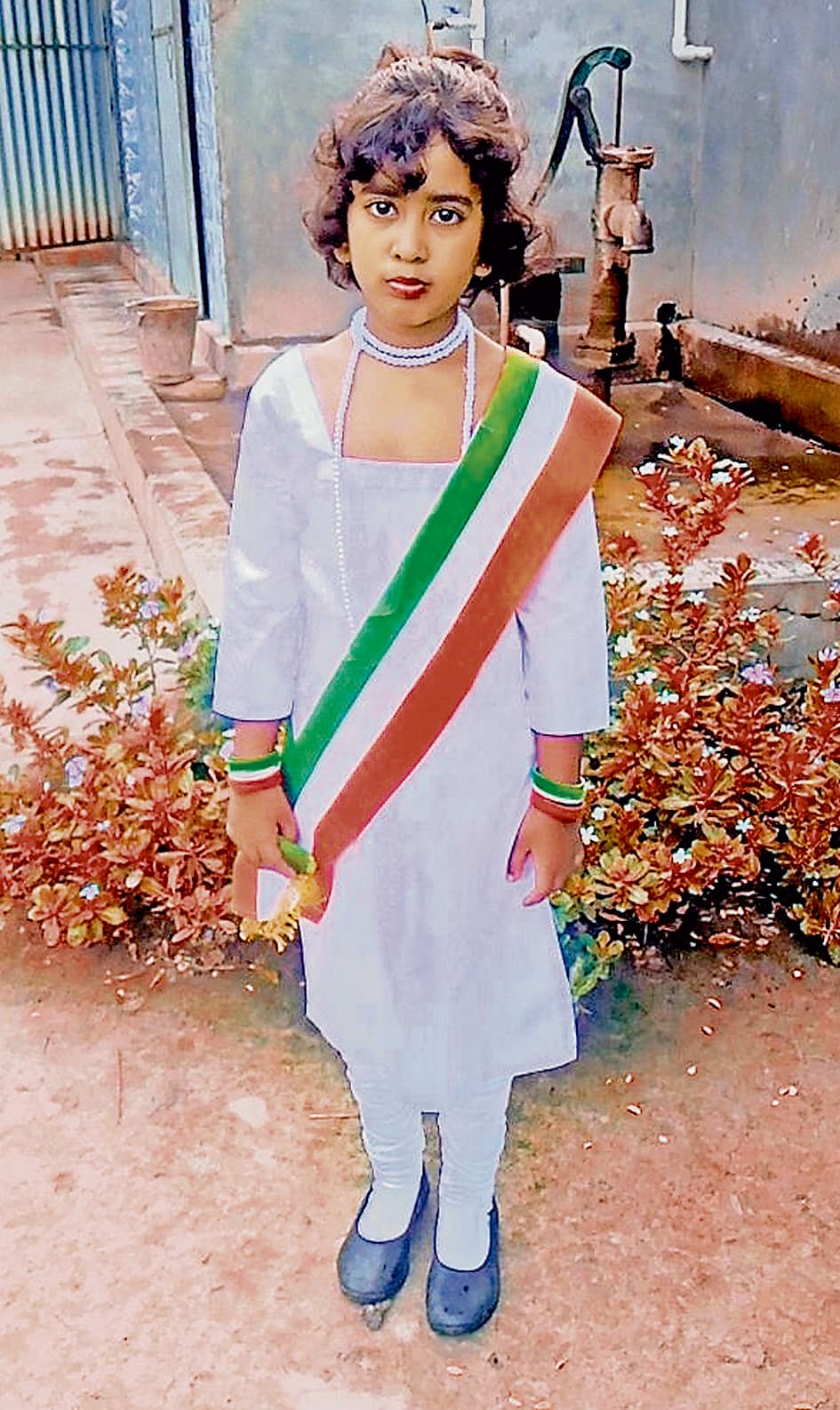 कालीगंज : तृणमूल के विजय जुलूस में बमबाजी, छात्रा की दर्दनाक मौत