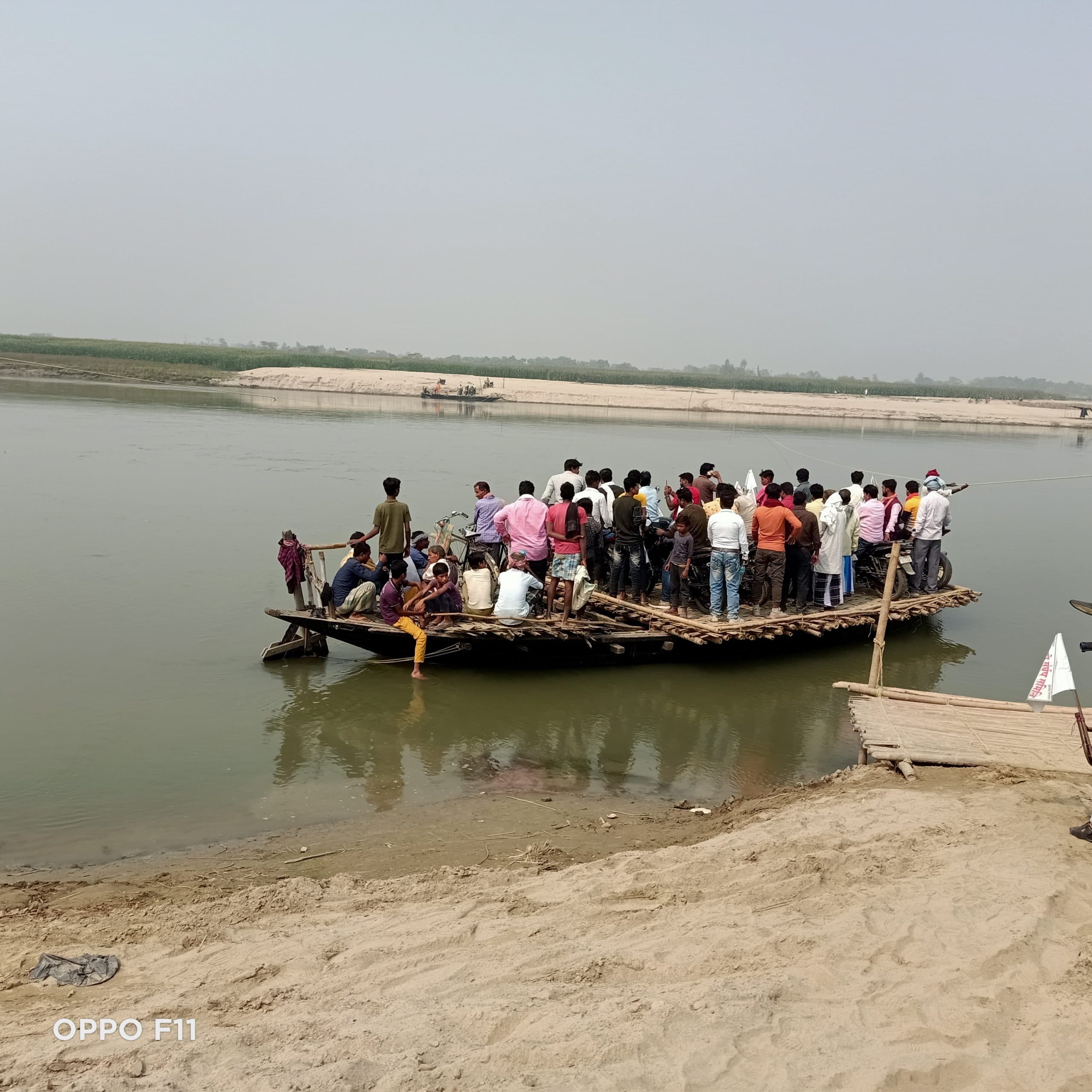 रैयांपुर महानंदा नदी में पुल निर्माण की मांग