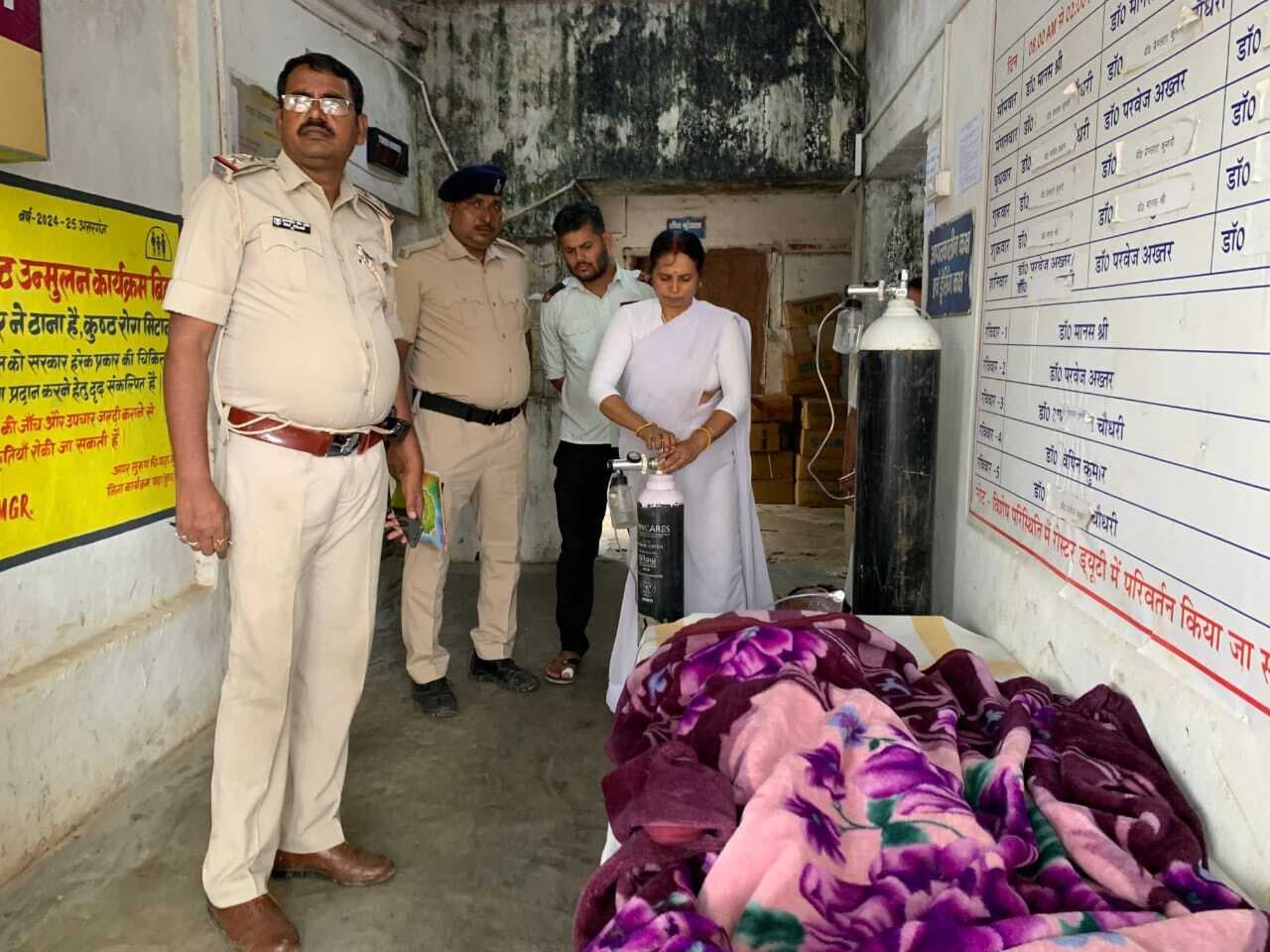 घर के सामने लगा ट्रांसफॉर्मर के करेंट से युवक की मौत, बिजली विभाग पर लापरवाही का आरोप