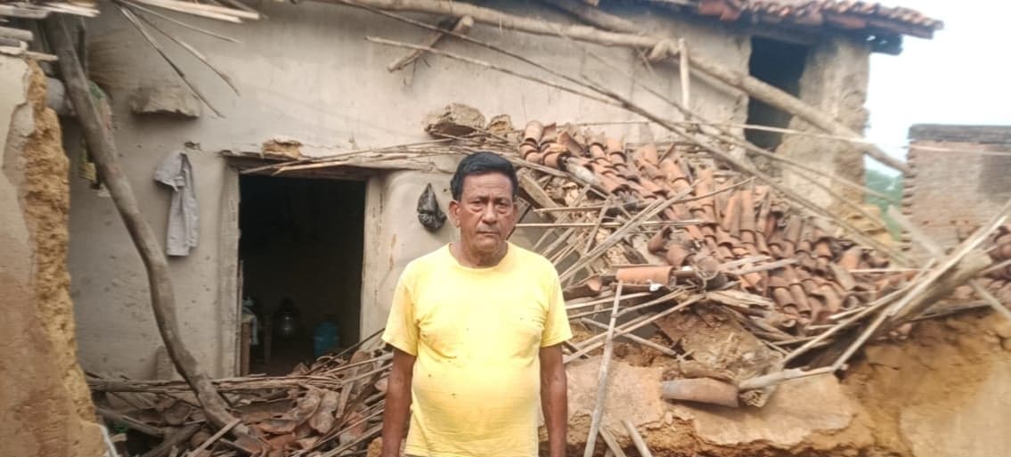 Bokaro News : हाथियों ने घरों को किया क्षतिग्रस्त, भागे ग्रामीण