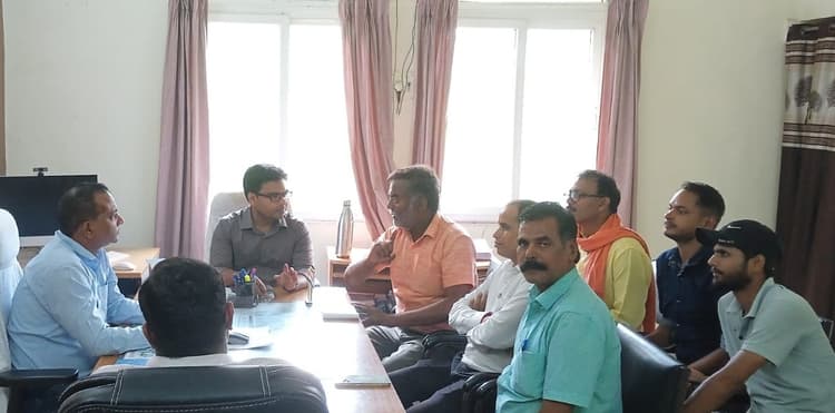 शिव मंदिर रोड को जलजमाव से मुक्त करने की कवायद