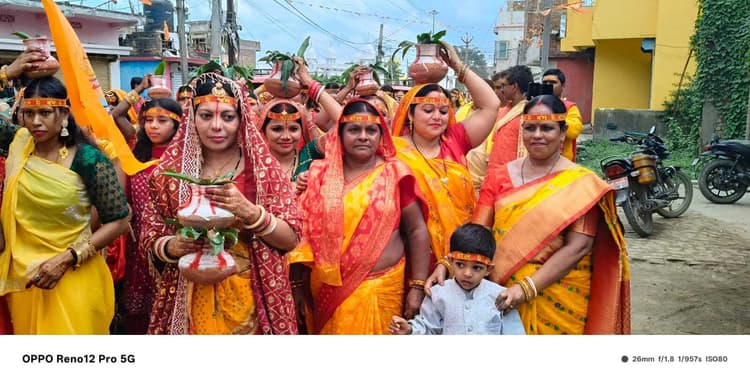 बेगाना में शिव प्राण प्रतिष्ठा को लेकर निकली गयी कलश शोभायात्रा
