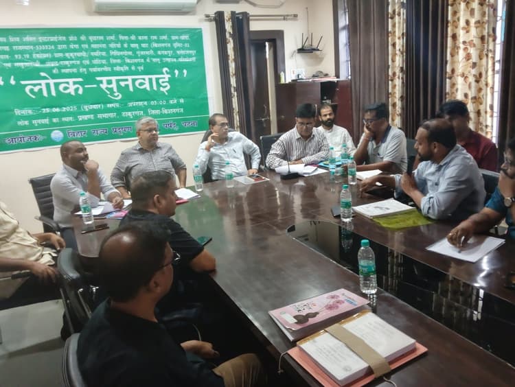 नदी किनारे बसे गांवों को खनन गांव घोषित करने की मांग