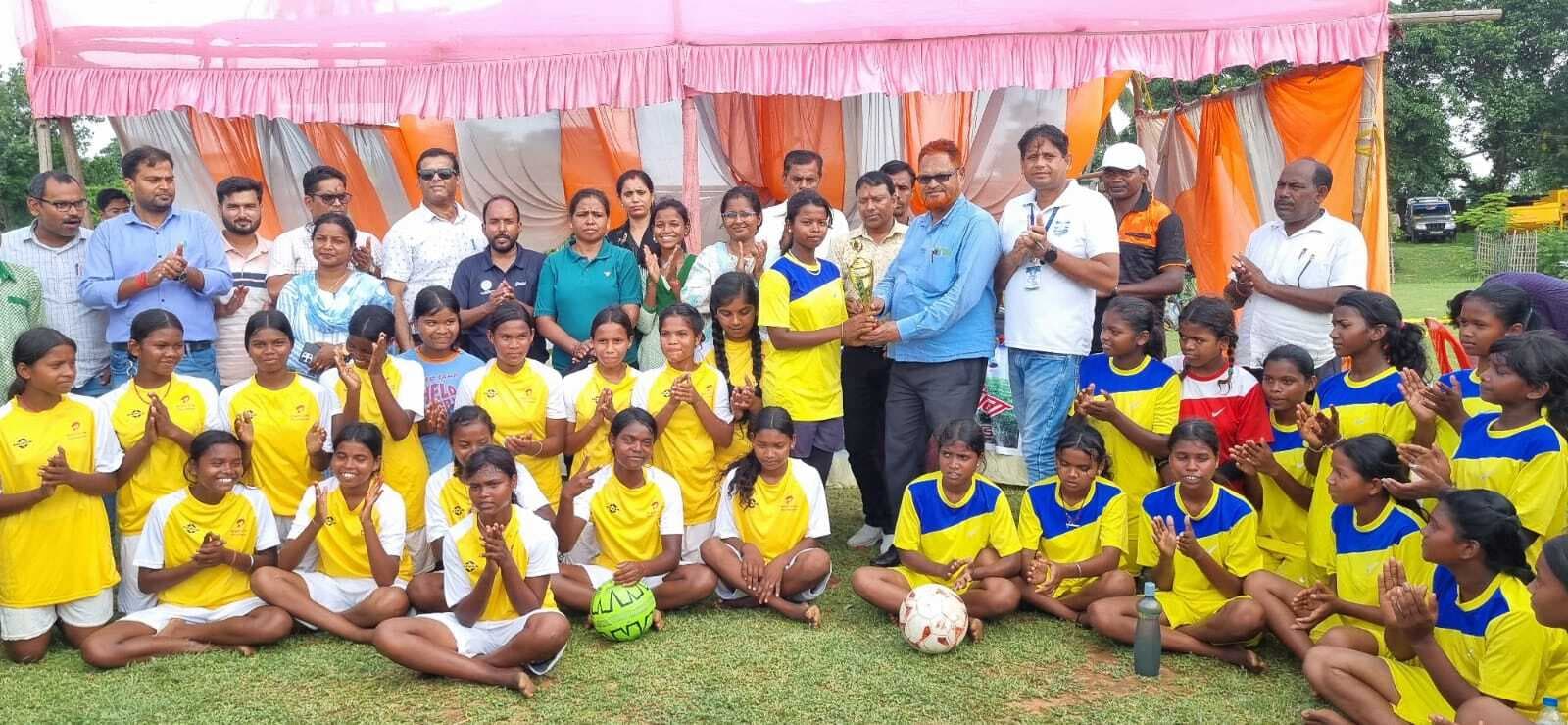 प्लस टू हाईस्कूल जरमुंडी व यूएचएस कालाडुमरिया बना विजेता