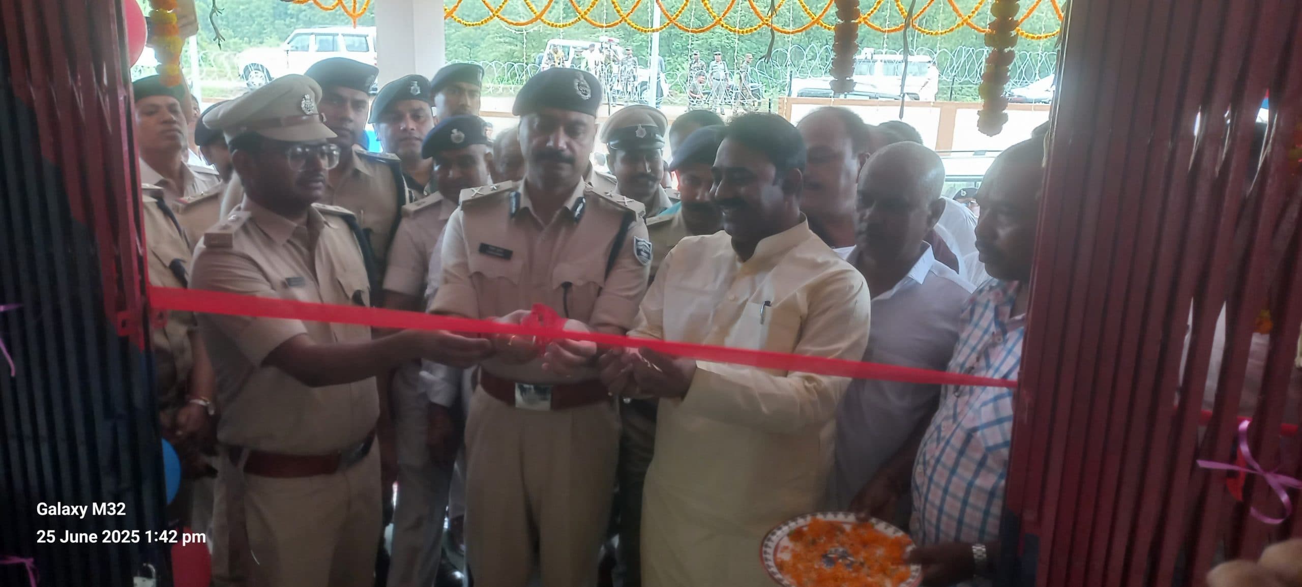 भागलपुर पुलिस महानिरीक्षक ने नये मॉडल थाना जिलेबिया मोड़ का किया उद्घाटन
