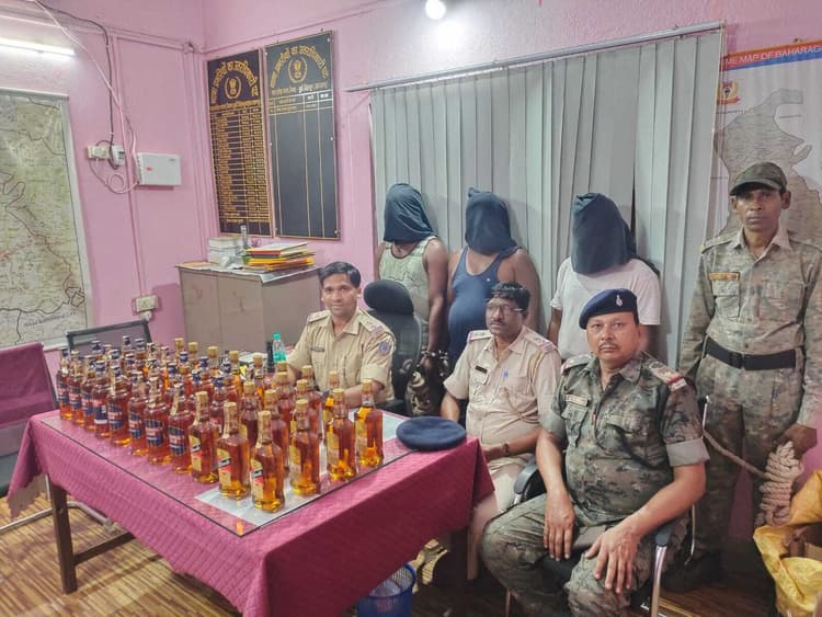 East Singhbhum News : बहरागोड़ पुलिस की दबिश, विदेशी शराब के साथ तीन तस्कर गिरफ्तार
